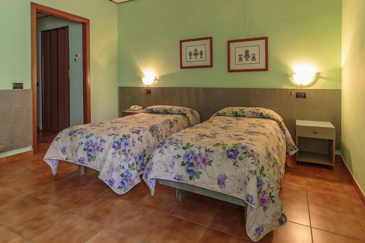 Hotel Il Telegrafo Melegnano Zewnętrze zdjęcie