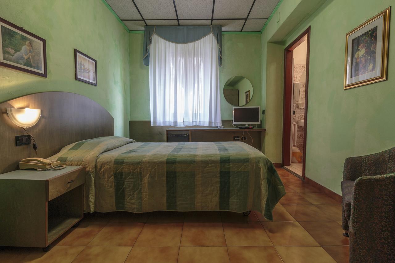 Hotel Il Telegrafo Melegnano Zewnętrze zdjęcie